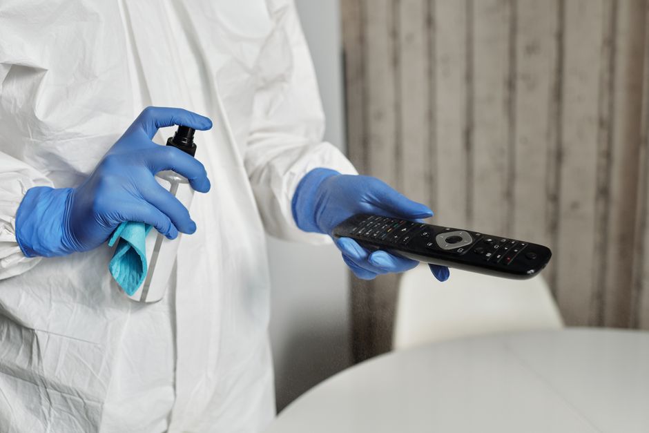 handschuhe desinfektionsmittel flaechendesinfektion pflege haushalt anwendung